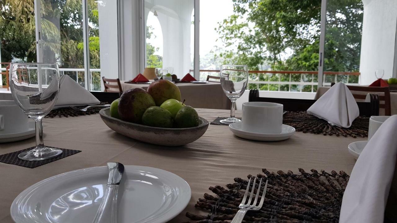 Regent Lodge Hotel & Villa Kandy Dış mekan fotoğraf